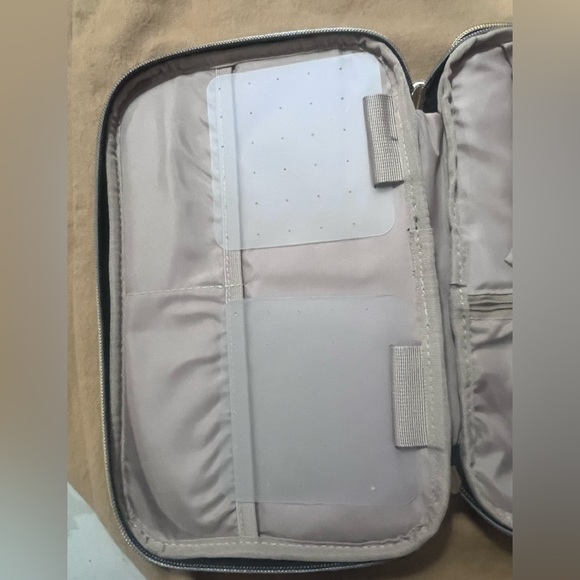 Bagsmart Brand Travel Bag, NWT - Picture 6 of 10